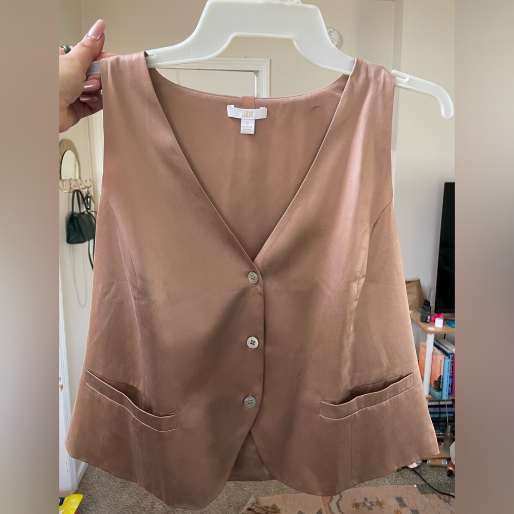 Lunya rose colored vest worn once